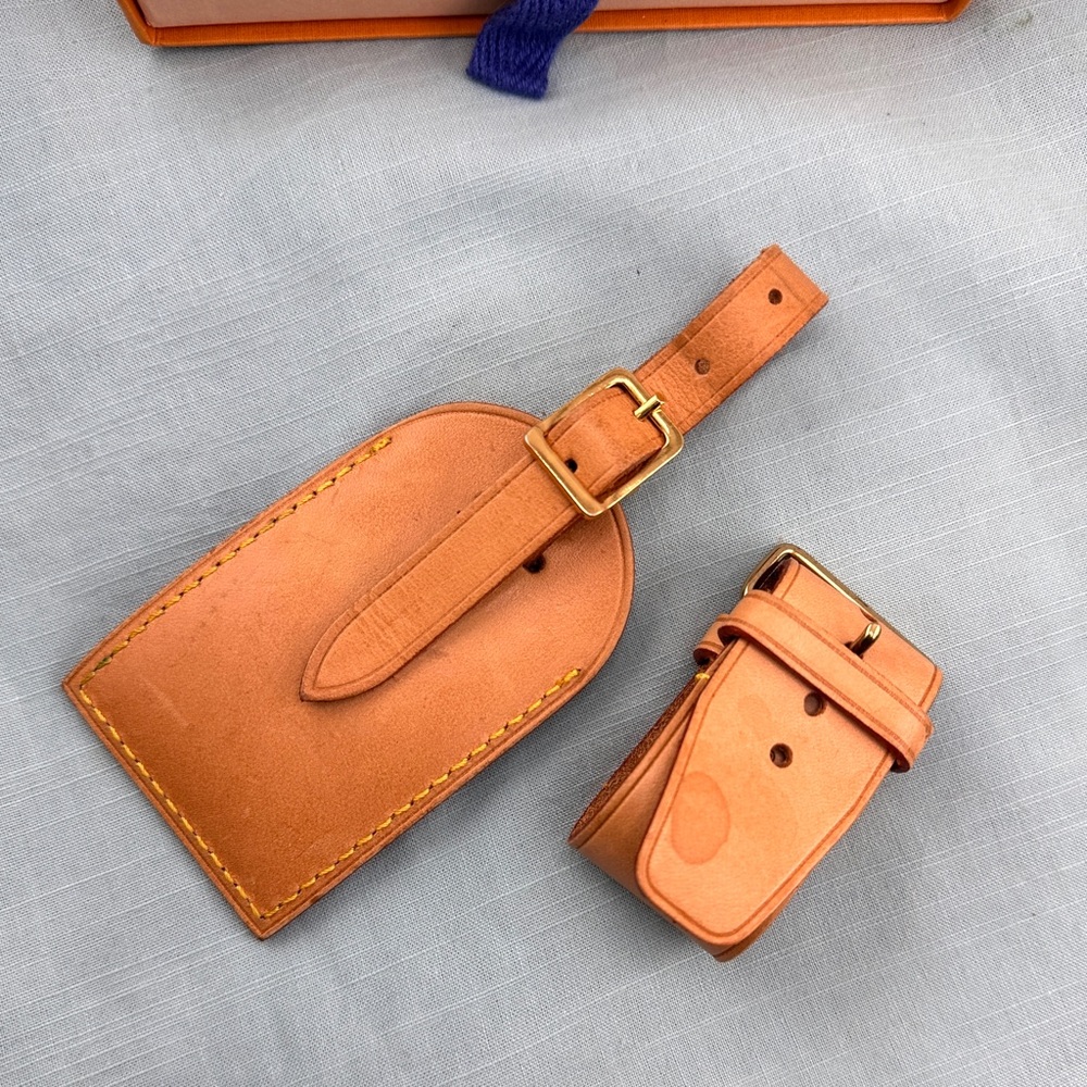 AUTHENTIC Vachetta Leather Luggage tag and loop. - Picture 2 of 5